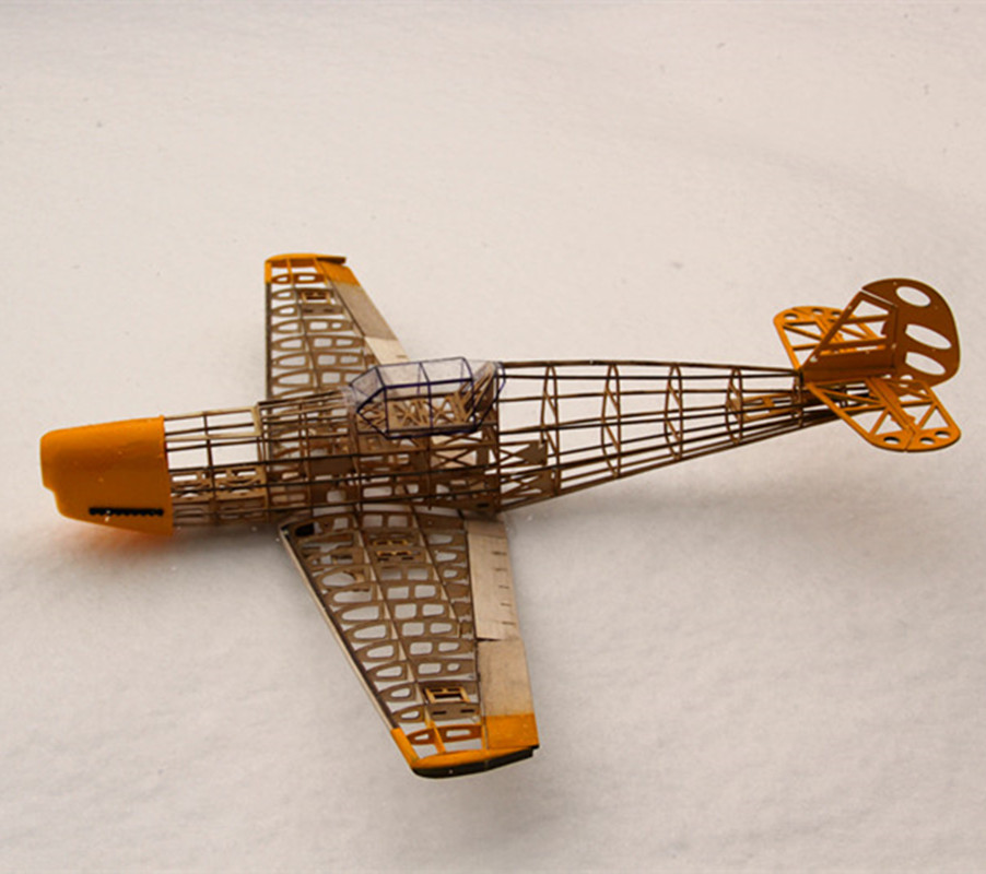 RC AirPlanes Laser Cut Balsa W - Model Kit Helicopter recension och pris