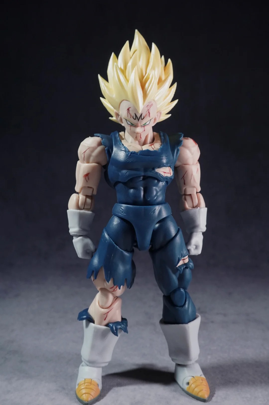 In Stock BlackHole&TK Damaged  - Model Kit Vegeta recension och pris