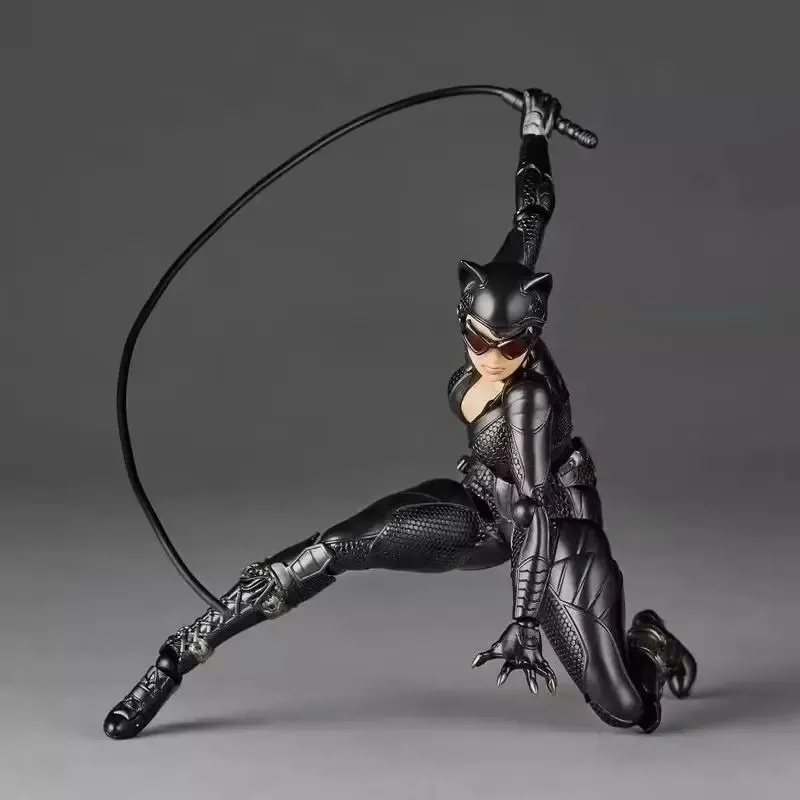 15cm Kaiyodo Revoltech Catwoma - Model Kit Batman recension och pris