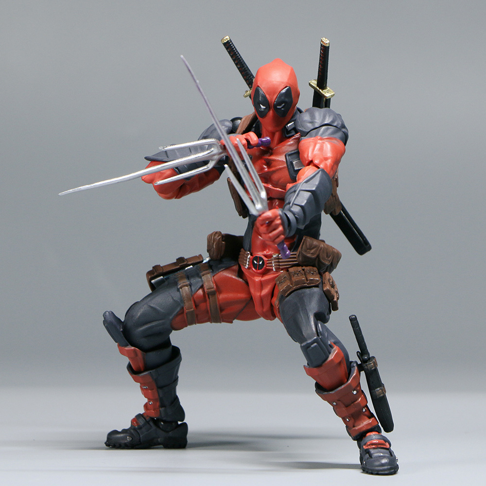 Amazing Yamaguchi Deadpool 2.0 - Model Kit Batman recension och pris