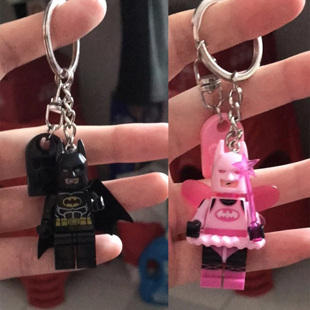Matching Couple Keychains: Bla - Model Kit Batman recension och pris