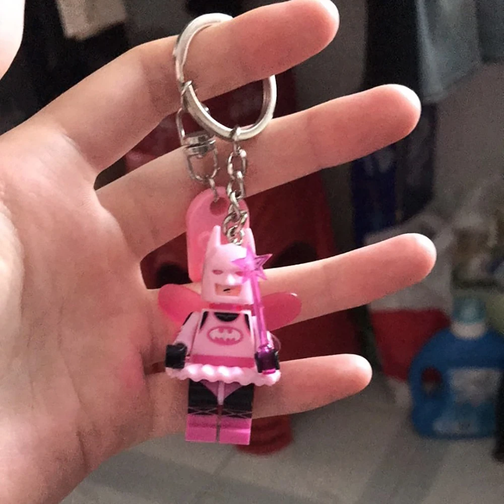Matching Couple Keychains: Bla - Model Kit Batman recension och pris