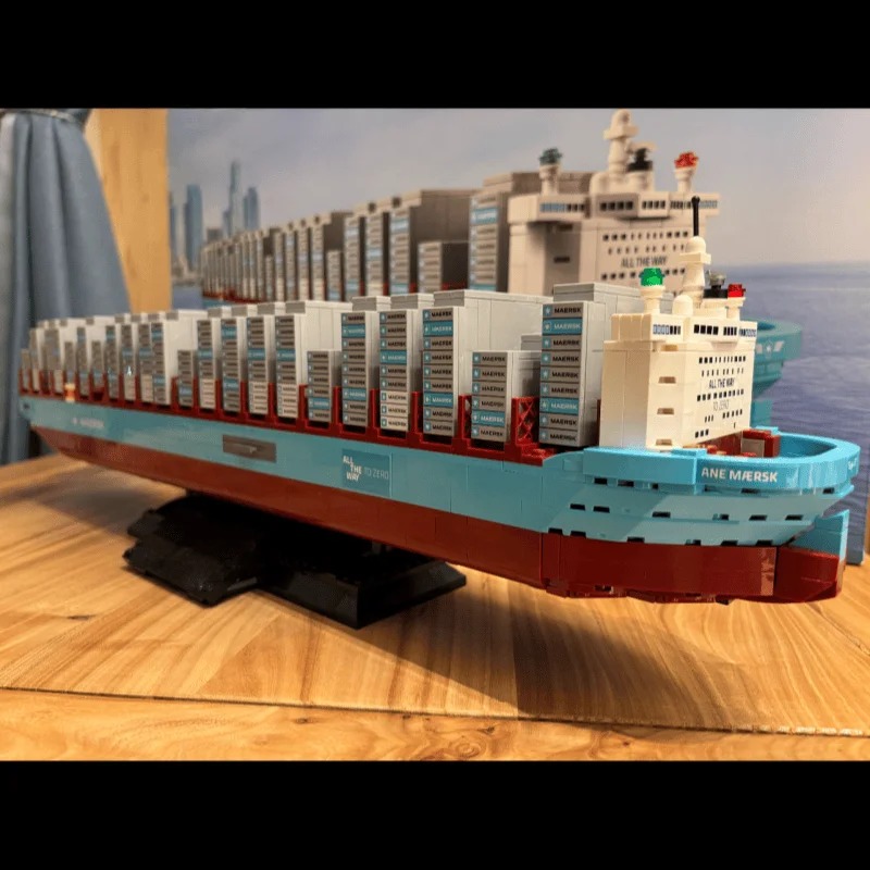 New 2026 Dual-Fuel Container V - Model Kit Companies recension och pris