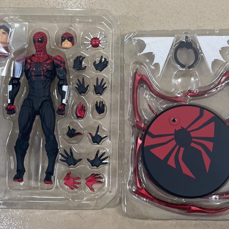 Hot Toys Superior Spider-Man M - Model Kit Spiderman recension och pris